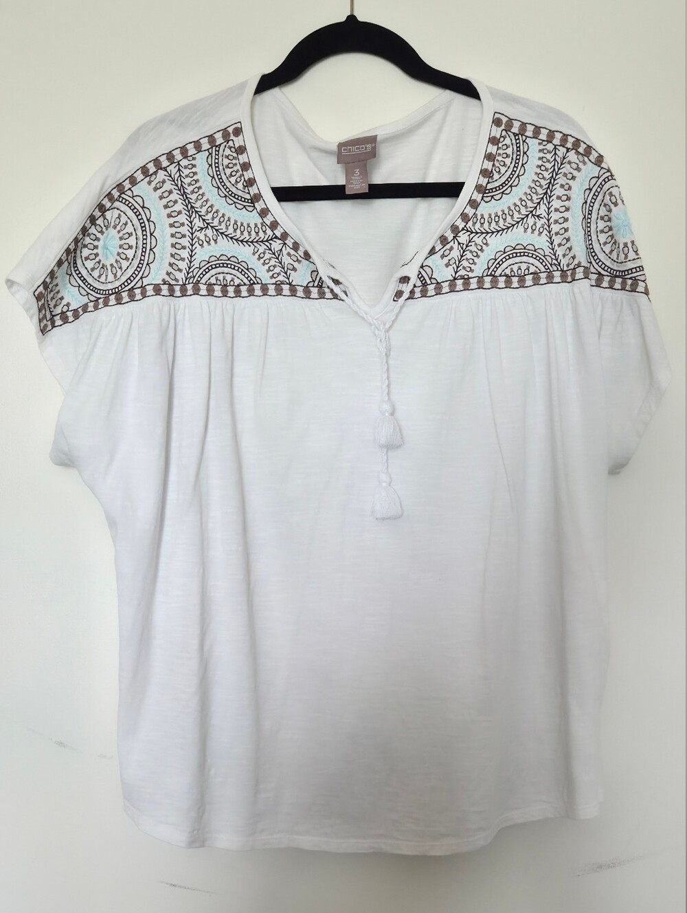 Chico's Size 3 White Tunic with Brown & Light Aqua Embroidered Yoke